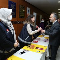 Kadınlar, günlerini üreterek kutladı 