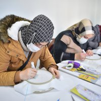 Bu okulda çocuklar da anneleri de öğrenci 