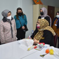 Bu okulda çocuklar da anneleri de öğrenci 