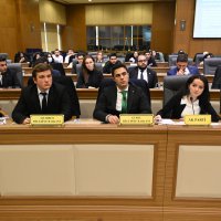 Gençler siyaset provasını mecliste yaptı 