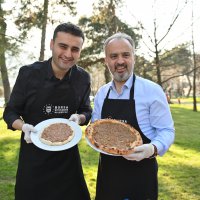 CZN Burak’ın Londra’daki ortağı Ronaldo 