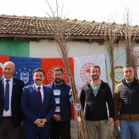 Mudanyalı çiftçiye Trabzon hurması desteği 
