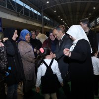 Yetim gülerse, dünya güler 