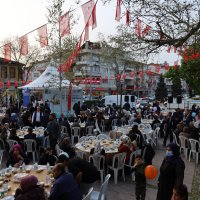Yenişehirliler iftarda buluştu 