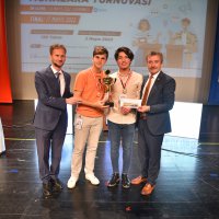 Münazara turnuvasının galibi: Mimoza 