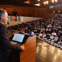 Üniversite yolunda gençlere tam destek 