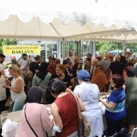 Huzurevi’nde kermes coşkusu 