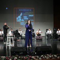 Tuğçe Tayfur, Bursalılarla buluştu 