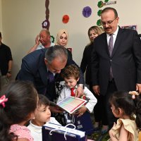 Ana Kucağı’nda karne sevinci 