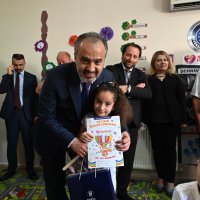 Ana Kucağı’nda karne sevinci 