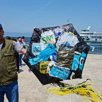 Mudanya semalarında atıklar uçtu 