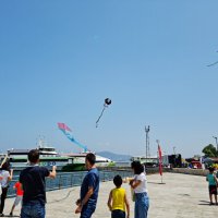 Mudanya semalarında atıklar uçtu 