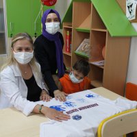 Kahraman babalara duygulandıran hediye 