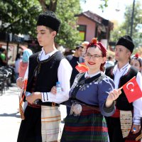 ‘Altın Karagöz’le Bursa'dan dünyaya barış mesajı 