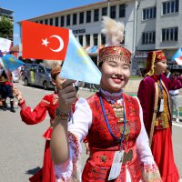 ‘Altın Karagöz’le Bursa'dan dünyaya barış mesajı 
