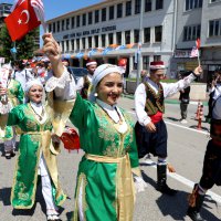 ‘Altın Karagöz’le Bursa'dan dünyaya barış mesajı 