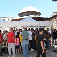 Şehitlikte duygusal anma 