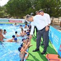 Okul bahçesinde eğlence vakti 