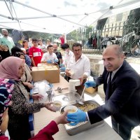 Büyükşehir’den 10 bin kişiye aşure ikramı 