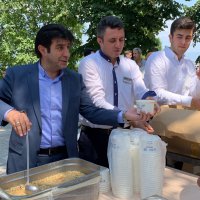 Büyükşehir’den 10 bin kişiye aşure ikramı 