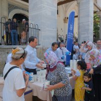 Büyükşehir’den 10 bin kişiye aşure ikramı 