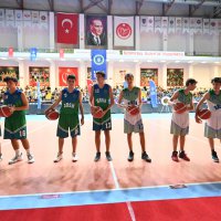 Yaz spor okullarına renkli veda 