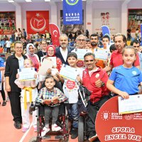 Yaz spor okullarına renkli veda 