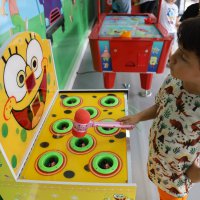 Bir tır dolusu oyun Orhaneli’nde 