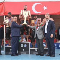 Başpehlivan Hüseyin Gümüşalan oldu 