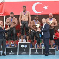 Başpehlivan Hüseyin Gümüşalan oldu 