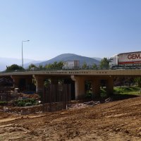 Ulaşım düğümü köprülerle çözülüyor 
