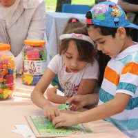 Çocuklar okul için moral depoladı 