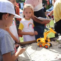 Çocuklar okul için moral depoladı 