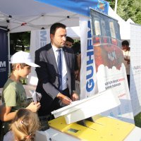 Çocuklar okul için moral depoladı 