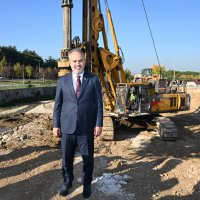 Trafiğe köprülü neşter 