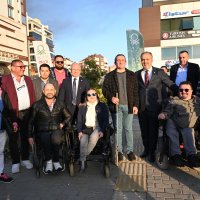 Temassız geçişle, yayalara engel yok 