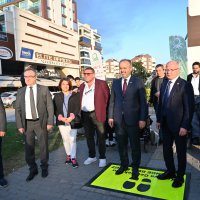 Temassız geçişle, yayalara engel yok 