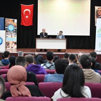 Başkandan üniversitelilere altın öğütler 