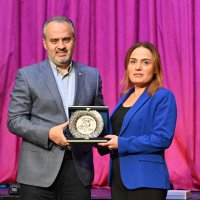 Bursa’da tiyatro coşkusu başladı 