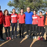 Oryantiring turnuvasında zamana karşı yarış 