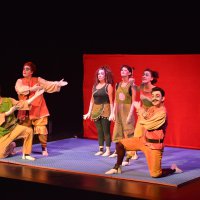 Tiyatro festivaline coşkulu veda 