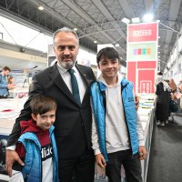 Kitap şöleni coşkuyla başladı 