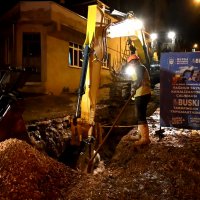 Büyükşehir gece gündüz sahada 