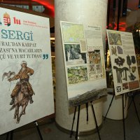 Macar tarihine ışık tutan sergi 