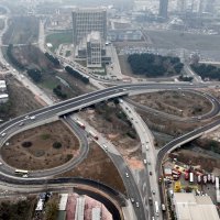 Adliye Kavşağı’nda trafik yolunda 