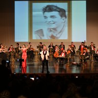 'Sanat Güneşi' şarkılarıyla anıldı 