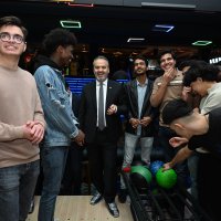 Liseliler bowlingle stres atıyor 