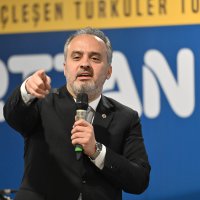 Yurdun ünlüleri, yurtta kalan gençlerle buluşuyor 