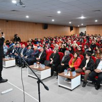 Yurdun ünlüleri, yurtta kalan gençlerle buluşuyor 