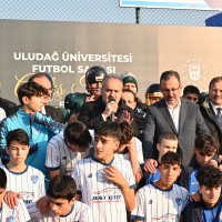Büyükşehir’den üniversiteye futbol sahası 